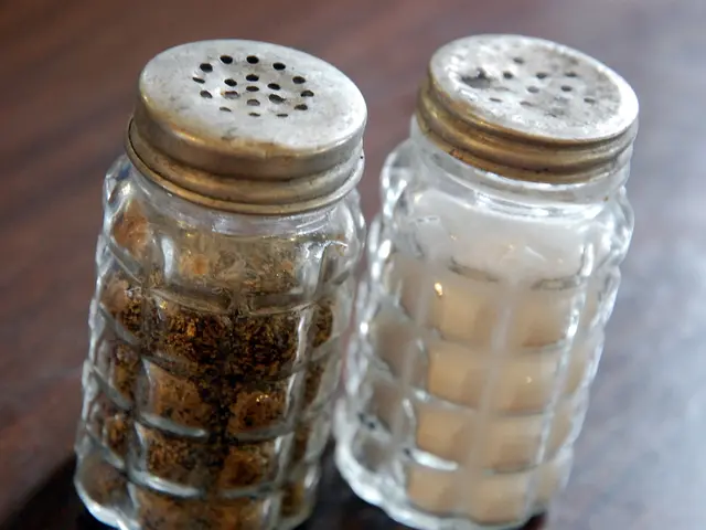 Honey's Soothing Effect on a Sore Throat: Function, Alternative Remedies, and Further Details