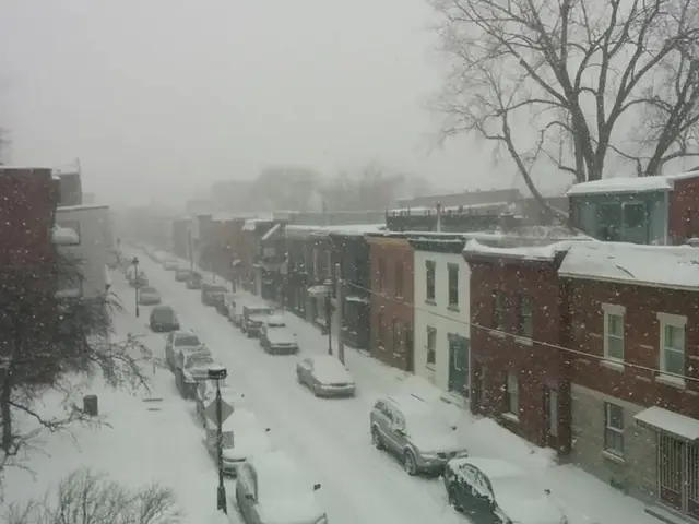 A closures on the A81 road and resulting traffic congestions due to holiday season