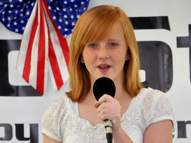 Noticeable Communication Patterns Between Americans: Verbal and Nonverbal Interactions Observed by...