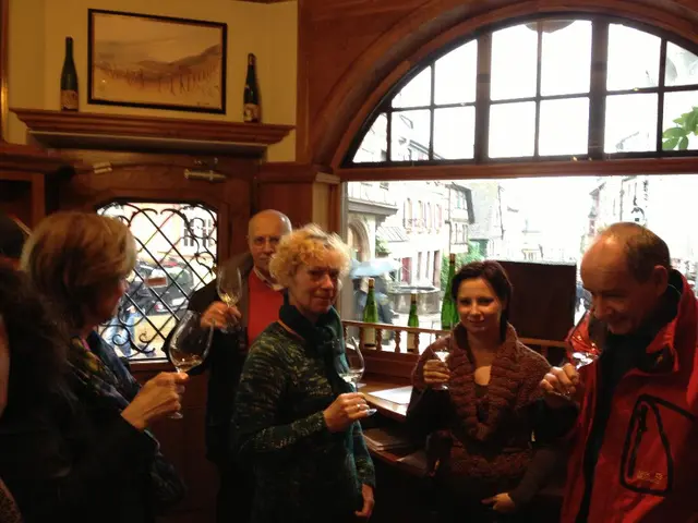 Evening socializing returns: Discover the Soho temporary bar setup