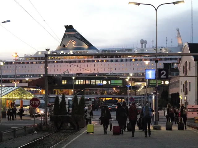 Examination: Peru Hop-On Hop-Off Tour Bus Experience