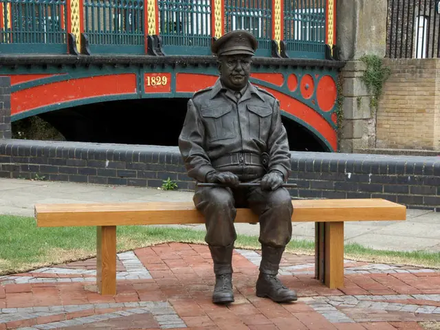 Clock Profile: Seth Thomas's Column and Cornice Clock Design