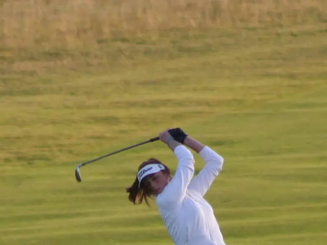 Top Spikeless Golf Shoes for Women in 2025