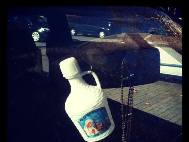 Luxury Car Hires for Nighttime Excursions around Dubai